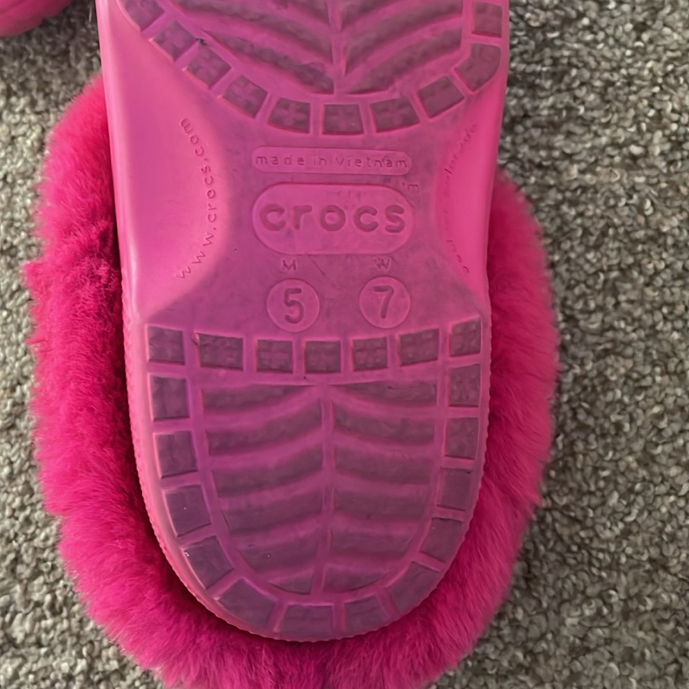 crocs - Picture 2 of 3